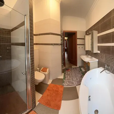 Sara's Apartment